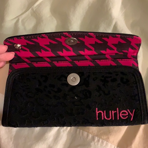 Hurley Wallet - Picture 1 of 2